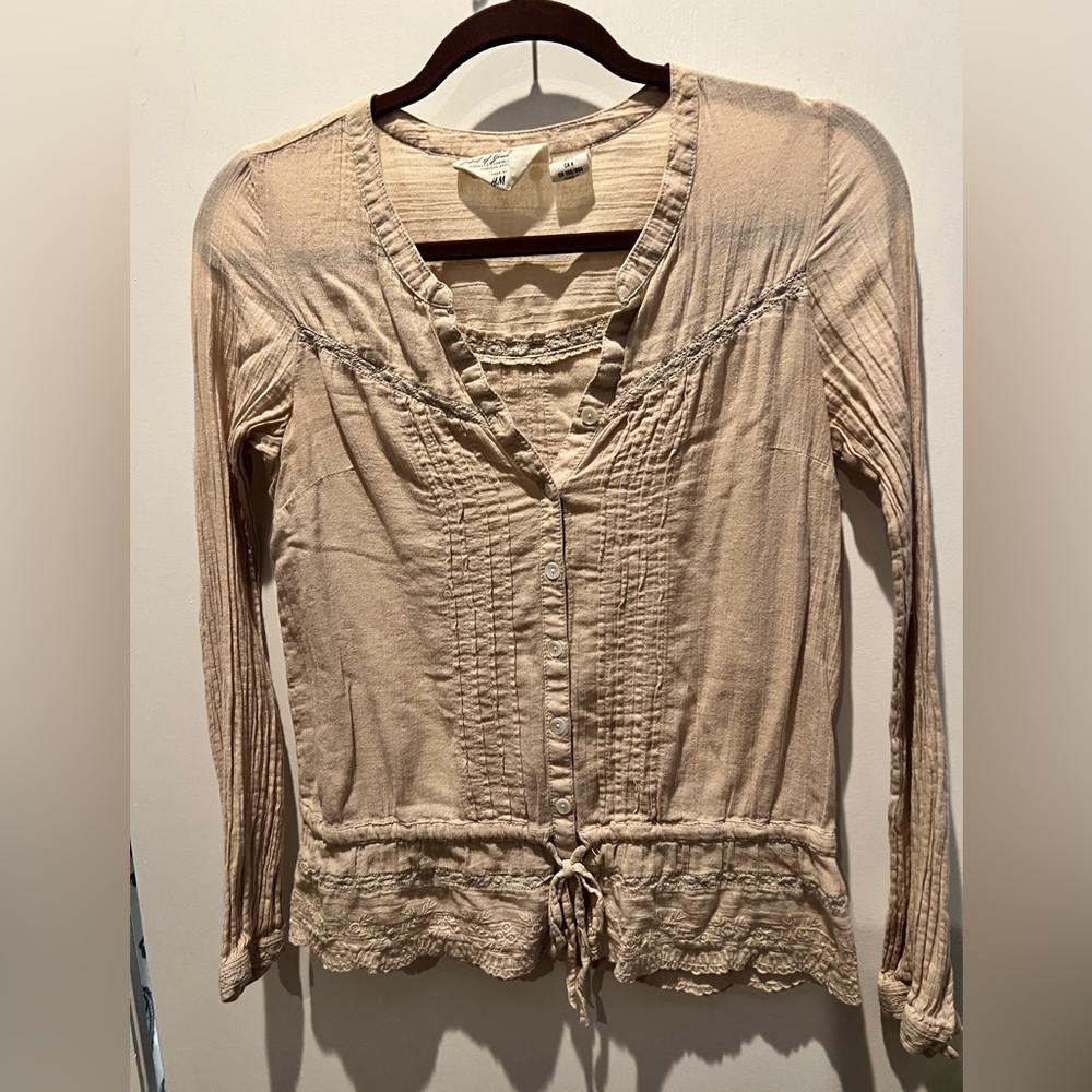 H&M cream colored blouse